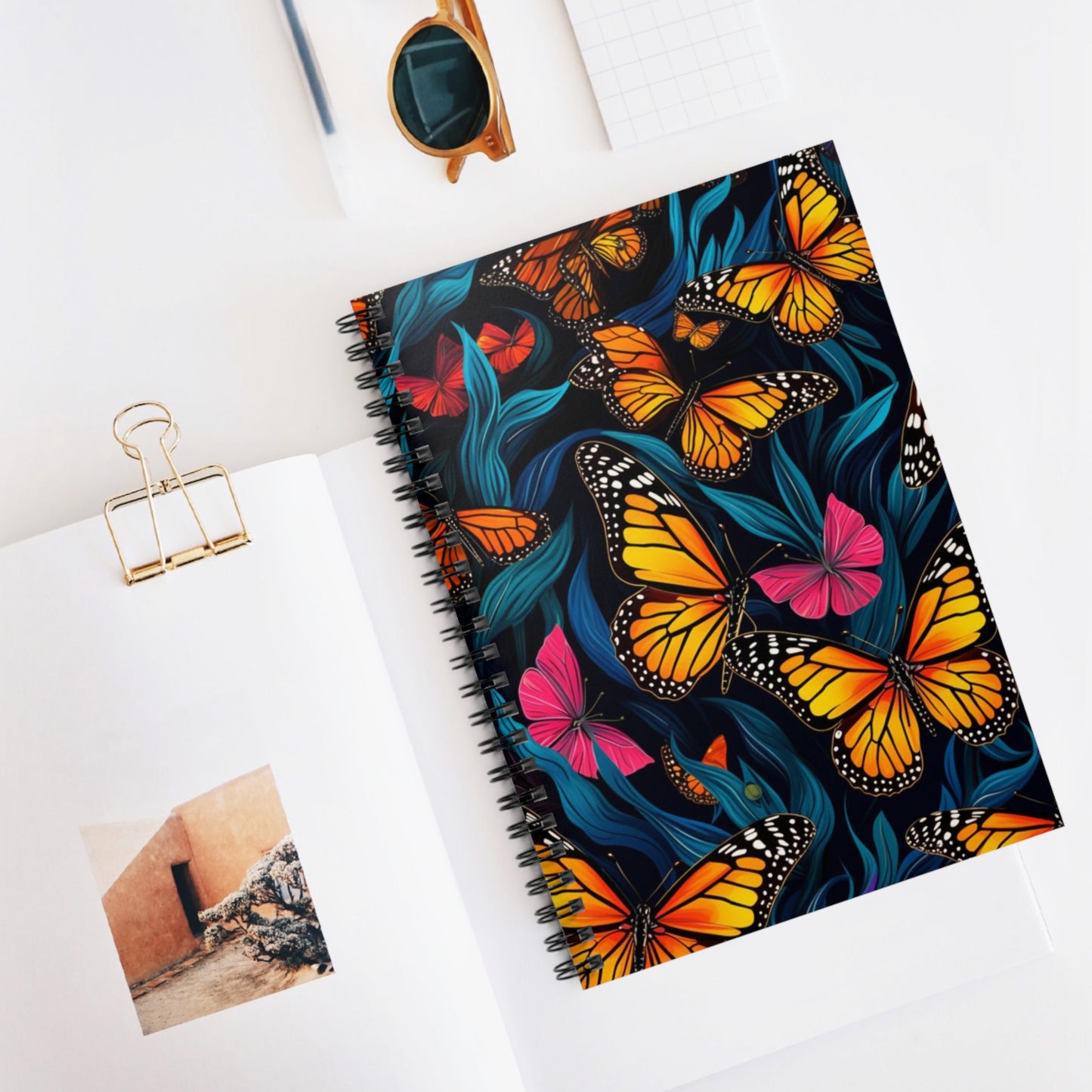 Butterfly Garden: Enchanting Spiral Journal