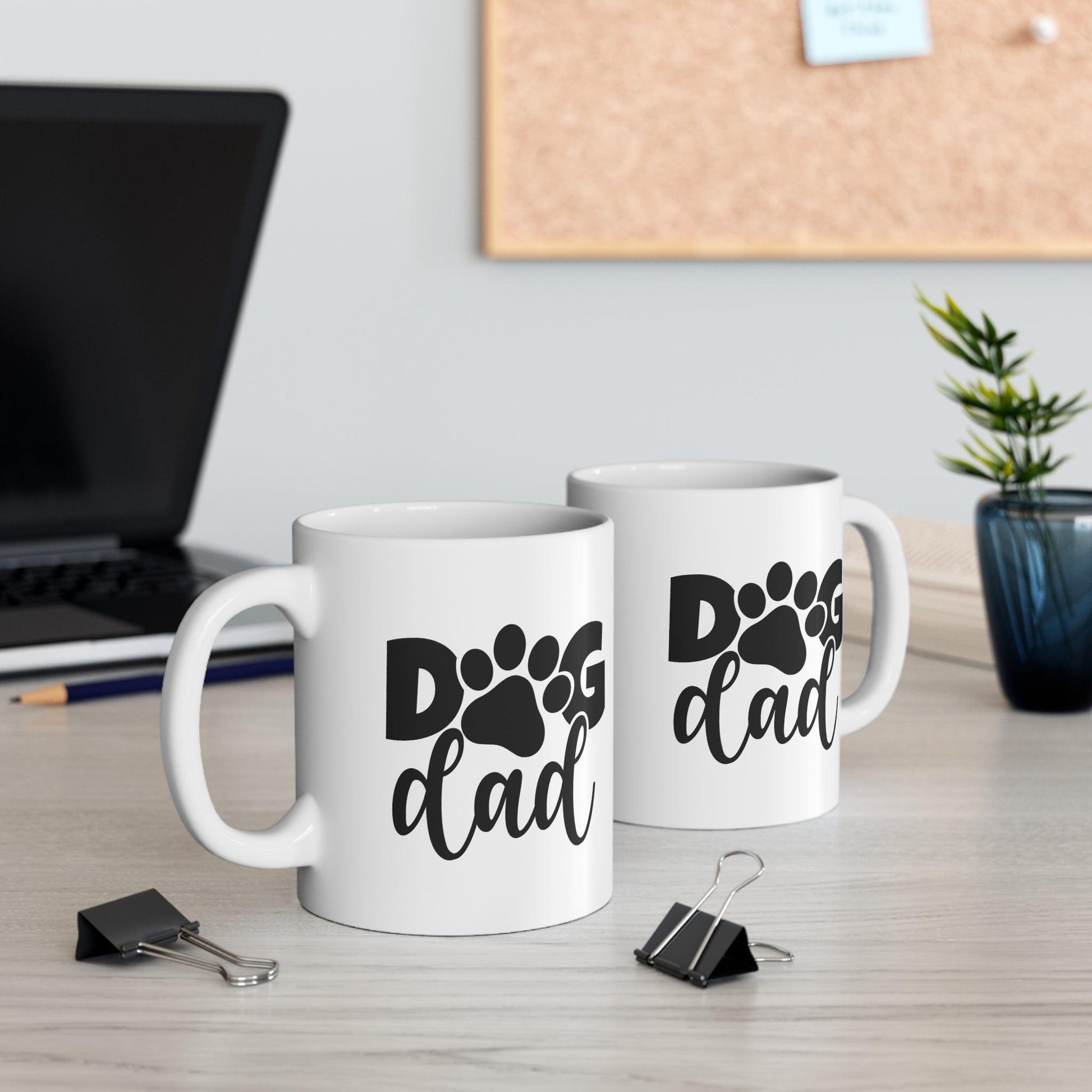 Proud Dog Dad: The Ultimate Mug for Canine Fathers - Texts and Threads